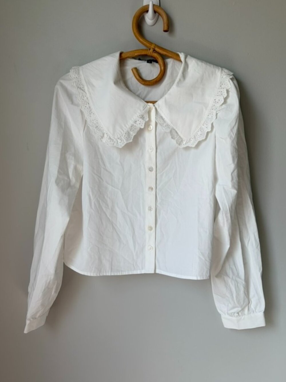 Kendall & Kylie White Peter Pan Collar Button Front White Statement Top Small